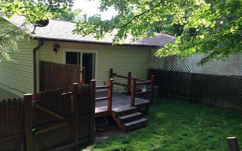 1205 Bartlow Street, Morgantown, West Virginia 26505-5241, 2 Bedrooms Bedrooms, 5 Rooms Rooms,2 BathroomsBathrooms,Residential Rentals,For Rent,Bartlow,10163608