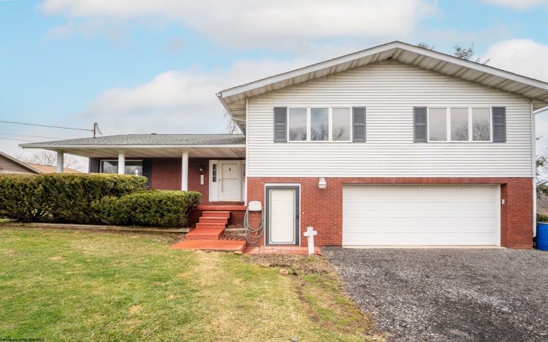 224 Hemlock Lane, Reedsville, West Virginia 26547, 4 Bedrooms Bedrooms, 8 Rooms Rooms,2 BathroomsBathrooms,Single Family Detached,For Sale,Hemlock,10163610