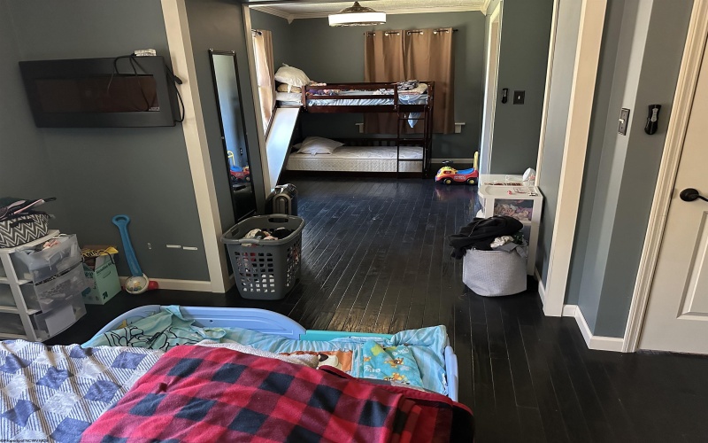 79 Punkin Center Road, Fairview, West Virginia 26570, 3 Bedrooms Bedrooms, 8 Rooms Rooms,2 BathroomsBathrooms,Single Family Detached,For Sale,Punkin Center,10163603