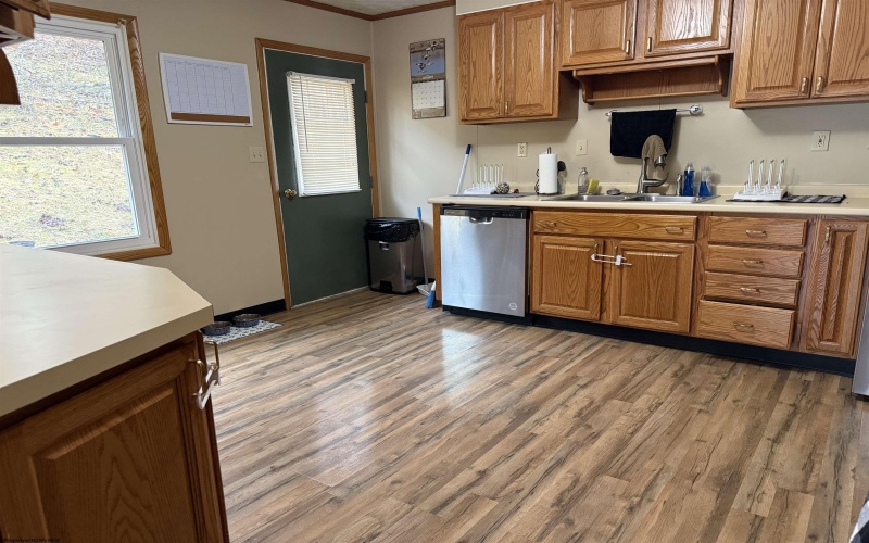 79 Punkin Center Road, Fairview, West Virginia 26570, 3 Bedrooms Bedrooms, 8 Rooms Rooms,2 BathroomsBathrooms,Single Family Detached,For Sale,Punkin Center,10163603