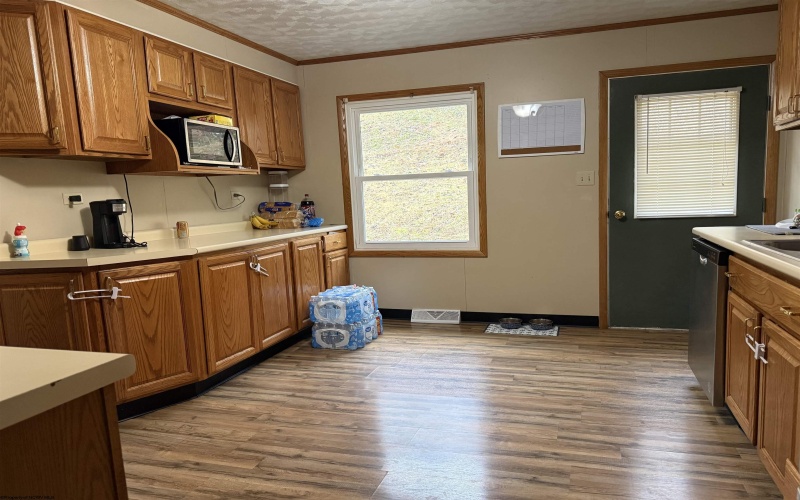 79 Punkin Center Road, Fairview, West Virginia 26570, 3 Bedrooms Bedrooms, 8 Rooms Rooms,2 BathroomsBathrooms,Single Family Detached,For Sale,Punkin Center,10163603