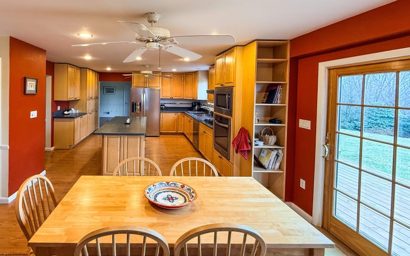 187 Ridgeway Drive, Bridgeport, West Virginia 26330, 4 Bedrooms Bedrooms, 10 Rooms Rooms,2 BathroomsBathrooms,Single Family Detached,For Sale,Ridgeway,10163602