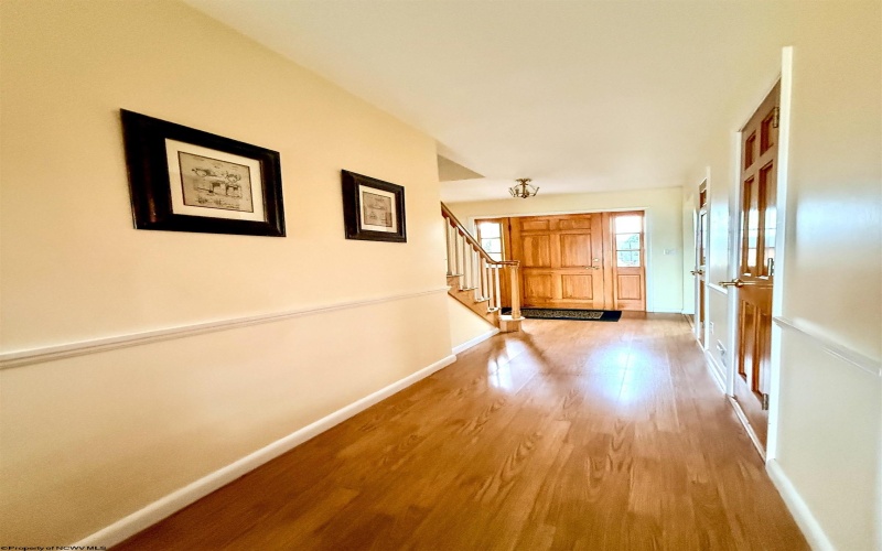 187 Ridgeway Drive, Bridgeport, West Virginia 26330, 4 Bedrooms Bedrooms, 10 Rooms Rooms,2 BathroomsBathrooms,Single Family Detached,For Sale,Ridgeway,10163602