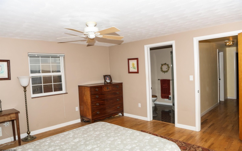 187 Ridgeway Drive, Bridgeport, West Virginia 26330, 4 Bedrooms Bedrooms, 10 Rooms Rooms,2 BathroomsBathrooms,Single Family Detached,For Sale,Ridgeway,10163602