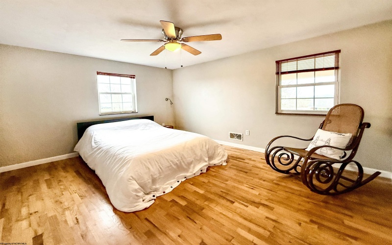 187 Ridgeway Drive, Bridgeport, West Virginia 26330, 4 Bedrooms Bedrooms, 10 Rooms Rooms,2 BathroomsBathrooms,Single Family Detached,For Sale,Ridgeway,10163602