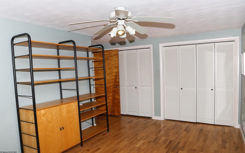 187 Ridgeway Drive, Bridgeport, West Virginia 26330, 4 Bedrooms Bedrooms, 10 Rooms Rooms,2 BathroomsBathrooms,Single Family Detached,For Sale,Ridgeway,10163602