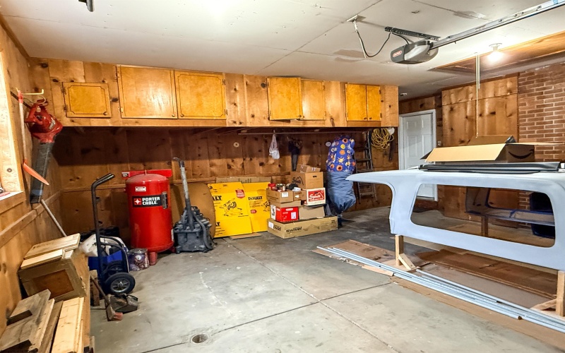 187 Ridgeway Drive, Bridgeport, West Virginia 26330, 4 Bedrooms Bedrooms, 10 Rooms Rooms,2 BathroomsBathrooms,Single Family Detached,For Sale,Ridgeway,10163602