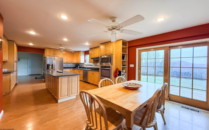 187 Ridgeway Drive, Bridgeport, West Virginia 26330, 4 Bedrooms Bedrooms, 10 Rooms Rooms,2 BathroomsBathrooms,Single Family Detached,For Sale,Ridgeway,10163602