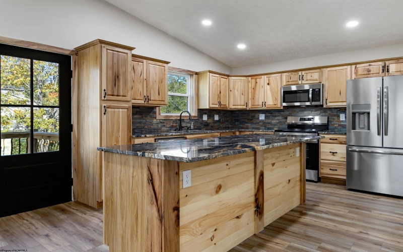 100 Maple Street, Masontown, West Virginia 26542, 4 Bedrooms Bedrooms, 8 Rooms Rooms,2 BathroomsBathrooms,Single Family Detached,For Sale,Maple,10163607