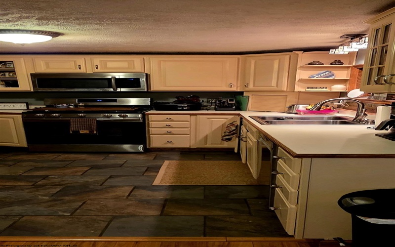 216 Zachs Run Road, Mount Clare, West Virginia 26408, 3 Bedrooms Bedrooms, 7 Rooms Rooms,2 BathroomsBathrooms,Single Family Detached,For Sale,Zachs Run,10163604