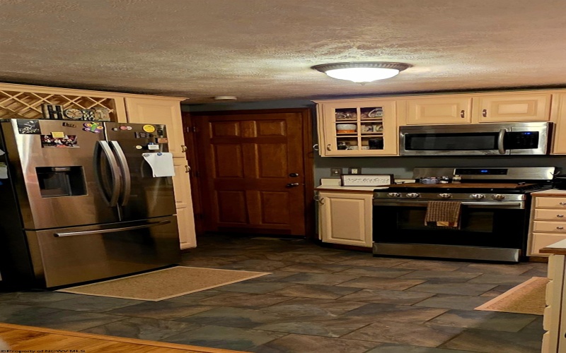 216 Zachs Run Road, Mount Clare, West Virginia 26408, 3 Bedrooms Bedrooms, 7 Rooms Rooms,2 BathroomsBathrooms,Single Family Detached,For Sale,Zachs Run,10163604