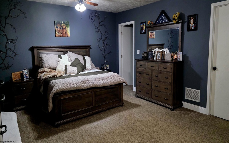 216 Zachs Run Road, Mount Clare, West Virginia 26408, 3 Bedrooms Bedrooms, 7 Rooms Rooms,2 BathroomsBathrooms,Single Family Detached,For Sale,Zachs Run,10163604