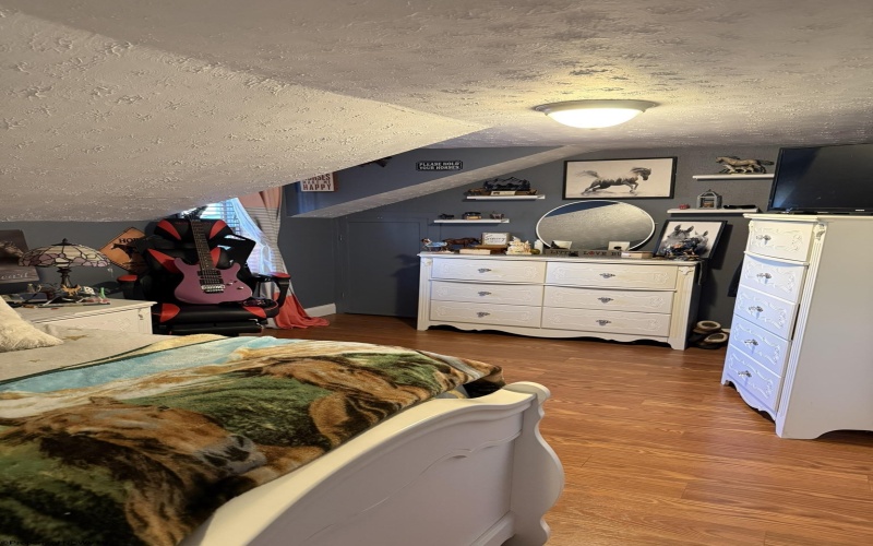 216 Zachs Run Road, Mount Clare, West Virginia 26408, 3 Bedrooms Bedrooms, 7 Rooms Rooms,2 BathroomsBathrooms,Single Family Detached,For Sale,Zachs Run,10163604