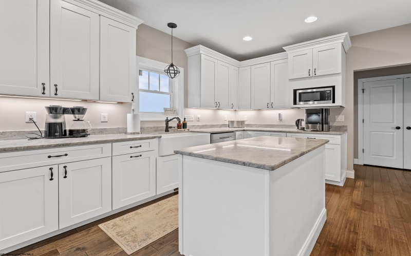 708 Slaton Lane, Morgantown, West Virginia 26508, 5 Bedrooms Bedrooms, 12 Rooms Rooms,3 BathroomsBathrooms,Single Family Detached,For Sale,Slaton,10163601