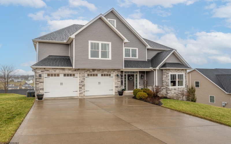 708 Slaton Lane, Morgantown, West Virginia 26508, 5 Bedrooms Bedrooms, 12 Rooms Rooms,3 BathroomsBathrooms,Single Family Detached,For Sale,Slaton,10163601