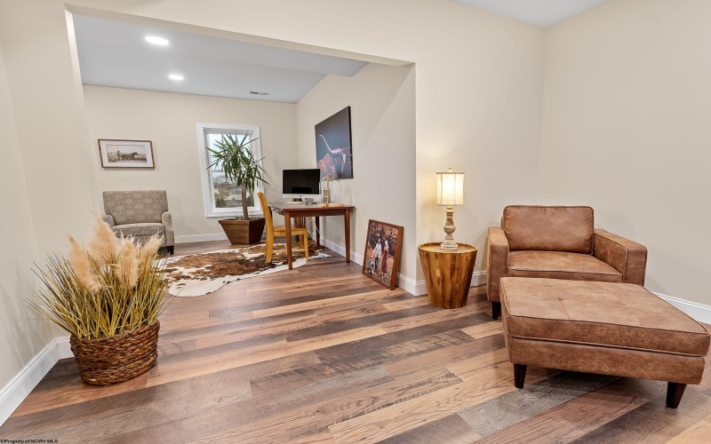 708 Slaton Lane, Morgantown, West Virginia 26508, 5 Bedrooms Bedrooms, 12 Rooms Rooms,3 BathroomsBathrooms,Single Family Detached,For Sale,Slaton,10163601