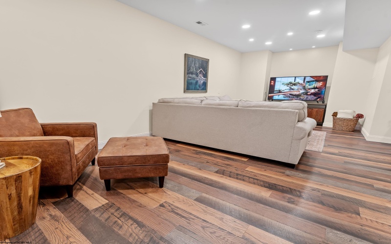 708 Slaton Lane, Morgantown, West Virginia 26508, 5 Bedrooms Bedrooms, 12 Rooms Rooms,3 BathroomsBathrooms,Single Family Detached,For Sale,Slaton,10163601