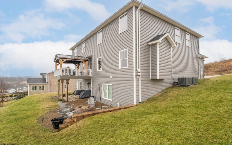 708 Slaton Lane, Morgantown, West Virginia 26508, 5 Bedrooms Bedrooms, 12 Rooms Rooms,3 BathroomsBathrooms,Single Family Detached,For Sale,Slaton,10163601