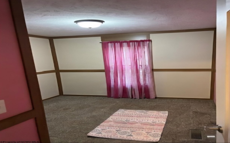 8 Old Hannahsville Lane, Parsons, West Virginia 26287, 3 Bedrooms Bedrooms, 9 Rooms Rooms,2 BathroomsBathrooms,Single Family Detached,For Sale,Old Hannahsville,10163599