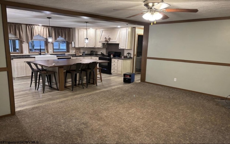 8 Old Hannahsville Lane, Parsons, West Virginia 26287, 3 Bedrooms Bedrooms, 9 Rooms Rooms,2 BathroomsBathrooms,Single Family Detached,For Sale,Old Hannahsville,10163599