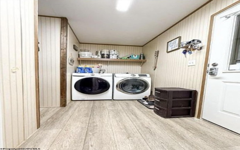 8 Old Hannahsville Lane, Parsons, West Virginia 26287, 3 Bedrooms Bedrooms, 9 Rooms Rooms,2 BathroomsBathrooms,Single Family Detached,For Sale,Old Hannahsville,10163599