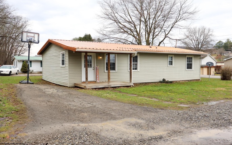 7 Everson Drive, Philippi, West Virginia 26416, 3 Bedrooms Bedrooms, 7 Rooms Rooms,1 BathroomBathrooms,Single Family Detached,For Sale,Everson,10163615