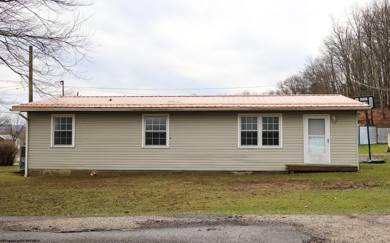7 Everson Drive, Philippi, West Virginia 26416, 3 Bedrooms Bedrooms, 7 Rooms Rooms,1 BathroomBathrooms,Single Family Detached,For Sale,Everson,10163615