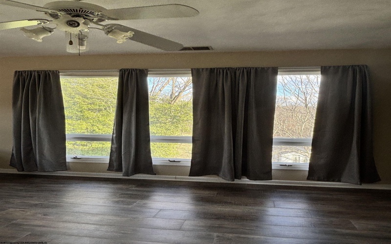 85 Woodsboro Drive, Philippi, West Virginia 26416, 5 Bedrooms Bedrooms, 12 Rooms Rooms,3 BathroomsBathrooms,Single Family Detached,For Sale,Woodsboro,10163619