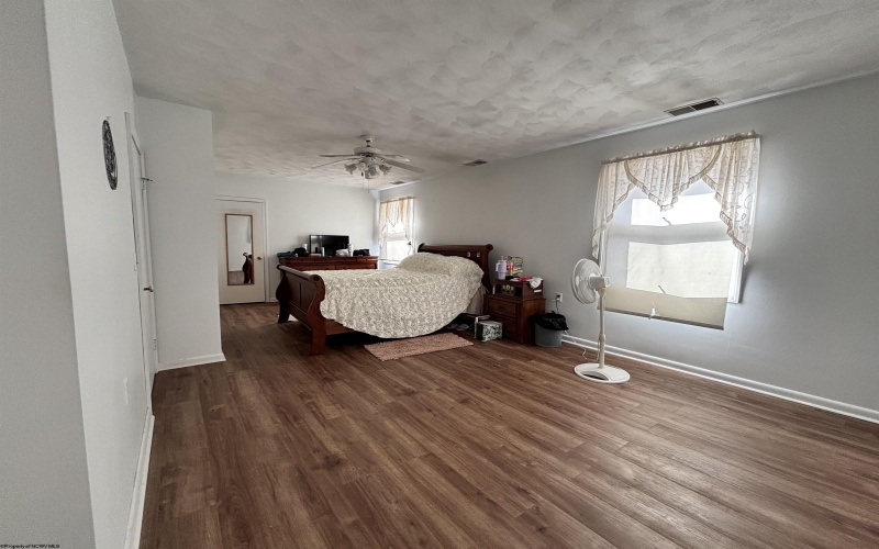 85 Woodsboro Drive, Philippi, West Virginia 26416, 5 Bedrooms Bedrooms, 12 Rooms Rooms,3 BathroomsBathrooms,Single Family Detached,For Sale,Woodsboro,10163619