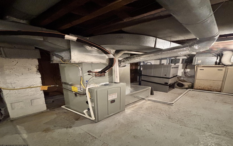 85 Woodsboro Drive, Philippi, West Virginia 26416, 5 Bedrooms Bedrooms, 12 Rooms Rooms,3 BathroomsBathrooms,Single Family Detached,For Sale,Woodsboro,10163619