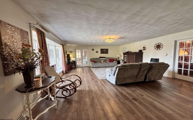 85 Woodsboro Drive, Philippi, West Virginia 26416, 5 Bedrooms Bedrooms, 12 Rooms Rooms,3 BathroomsBathrooms,Single Family Detached,For Sale,Woodsboro,10163619