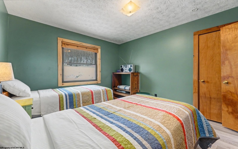 53 Ski In Court, Davis, West Virginia 26260, 5 Bedrooms Bedrooms, 10 Rooms Rooms,3 BathroomsBathrooms,Single Family Detached,For Sale,Ski In,10163617