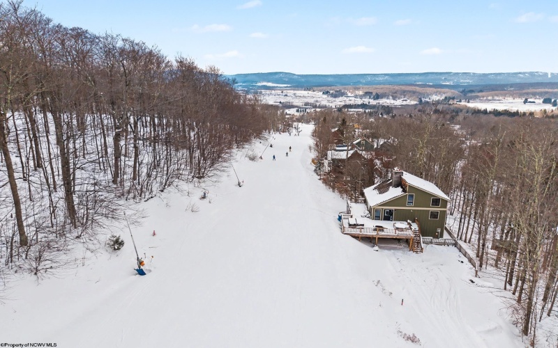 53 Ski In Court, Davis, West Virginia 26260, 5 Bedrooms Bedrooms, 10 Rooms Rooms,3 BathroomsBathrooms,Single Family Detached,For Sale,Ski In,10163617