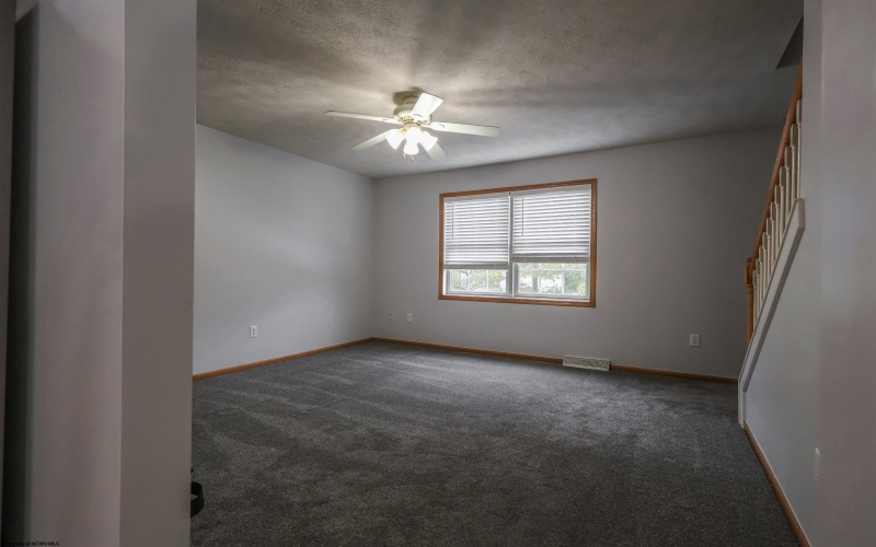 1508 Bergamont Street, Morgantown, West Virginia 26505, 3 Bedrooms Bedrooms, 6 Rooms Rooms,2 BathroomsBathrooms,Single Family Attached,For Sale,Bergamont,10163634