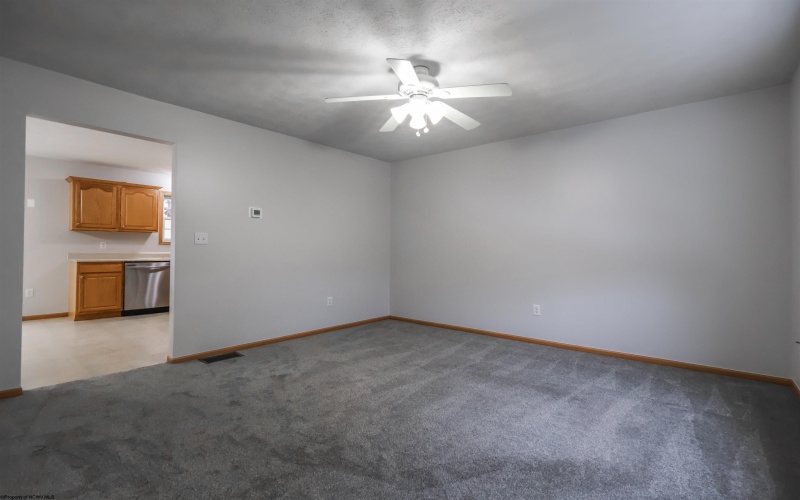 1508 Bergamont Street, Morgantown, West Virginia 26505, 3 Bedrooms Bedrooms, 6 Rooms Rooms,2 BathroomsBathrooms,Single Family Attached,For Sale,Bergamont,10163634