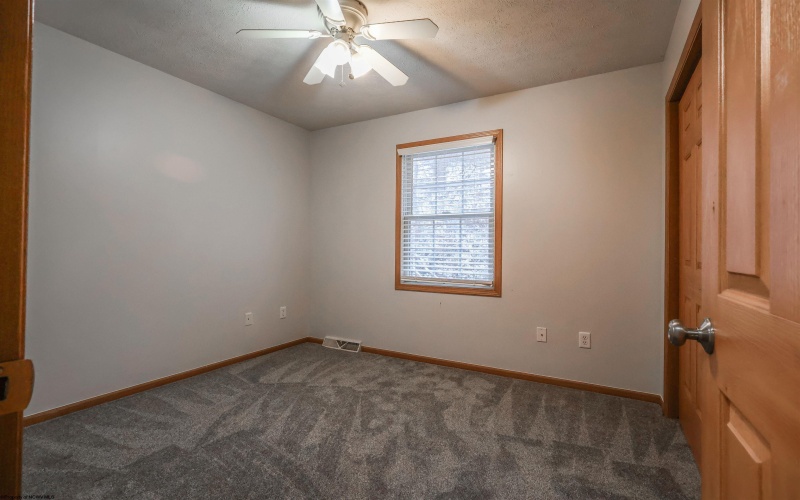 1508 Bergamont Street, Morgantown, West Virginia 26505, 3 Bedrooms Bedrooms, 6 Rooms Rooms,2 BathroomsBathrooms,Single Family Attached,For Sale,Bergamont,10163634