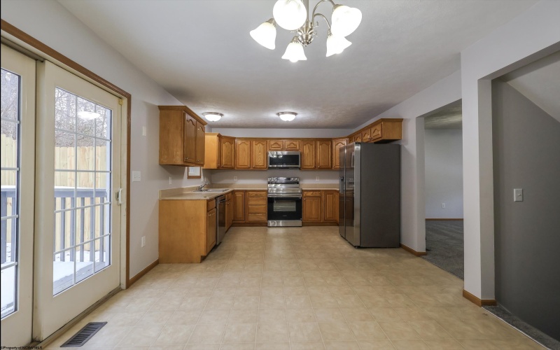 1508 Bergamont Street, Morgantown, West Virginia 26505, 3 Bedrooms Bedrooms, 6 Rooms Rooms,2 BathroomsBathrooms,Single Family Attached,For Sale,Bergamont,10163634