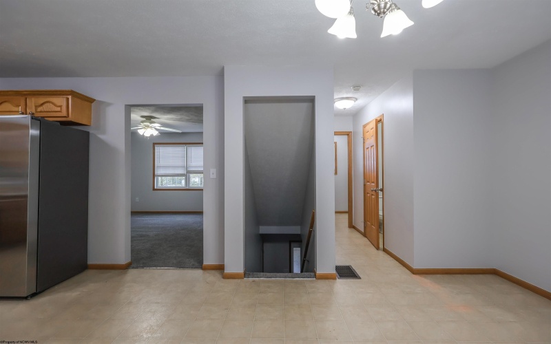 1508 Bergamont Street, Morgantown, West Virginia 26505, 3 Bedrooms Bedrooms, 6 Rooms Rooms,2 BathroomsBathrooms,Single Family Attached,For Sale,Bergamont,10163634