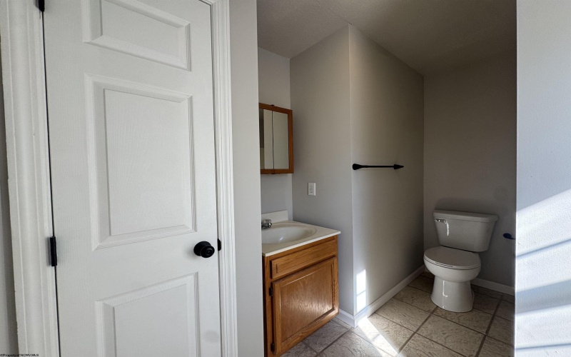 511 Scenic Ridge, Fairmont, West Virginia 26554, 4 Bedrooms Bedrooms, 9 Rooms Rooms,2 BathroomsBathrooms,Single Family Attached,For Sale,Scenic,10163635