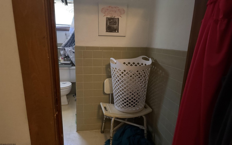 22 Main Street, Westover, West Virginia 26501, ,Multi-unit/income,For Sale,Main,10163631