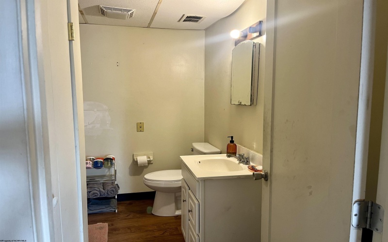 417 Forest Avenue, Morgantown, West Virginia 26505, 2 Bedrooms Bedrooms, 5 Rooms Rooms,1 BathroomBathrooms,Residential Rentals,For Rent,Forest,10163627