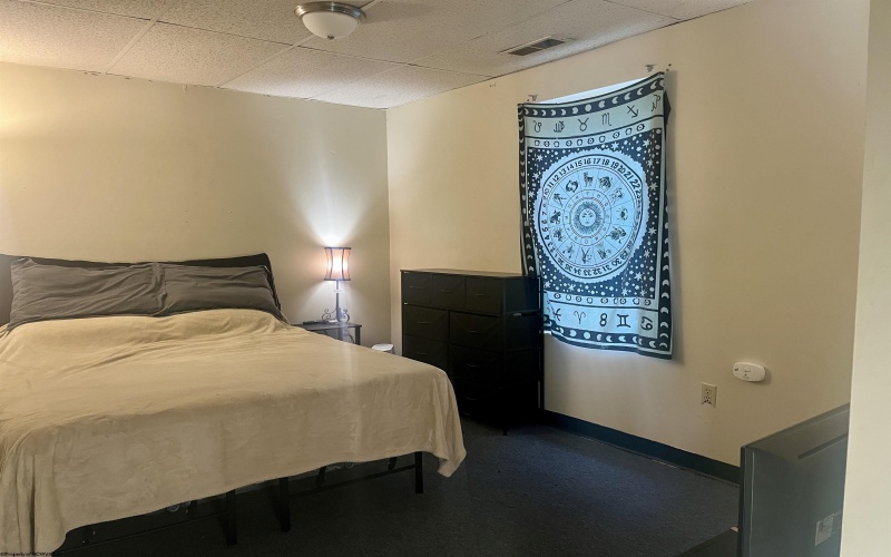 417 Forest Avenue, Morgantown, West Virginia 26505, 2 Bedrooms Bedrooms, 5 Rooms Rooms,1 BathroomBathrooms,Residential Rentals,For Rent,Forest,10163627