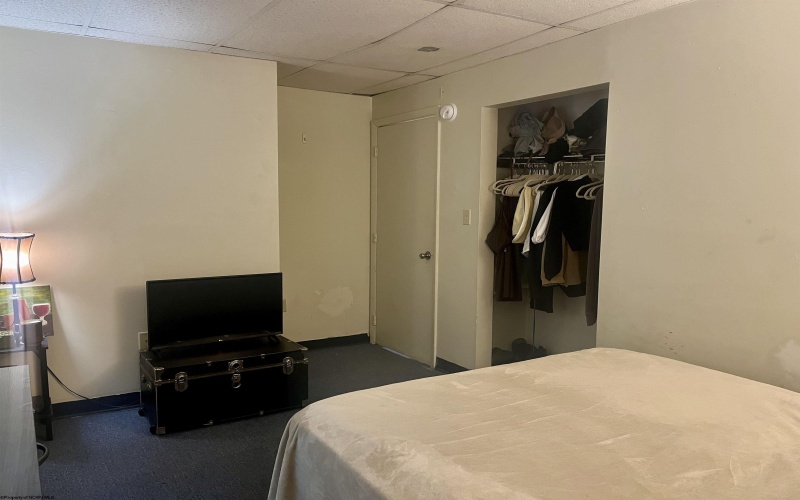 417 Forest Avenue, Morgantown, West Virginia 26505, 2 Bedrooms Bedrooms, 5 Rooms Rooms,1 BathroomBathrooms,Residential Rentals,For Rent,Forest,10163627