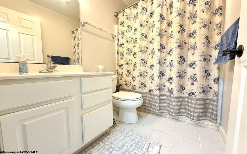 176 Meadowridge Drive, Morgantown, West Virginia 26505, 3 Bedrooms Bedrooms, 6 Rooms Rooms,3 BathroomsBathrooms,Residential Rentals,For Rent,Meadowridge,10163630