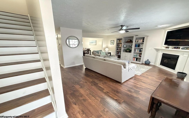 176 Meadowridge Drive, Morgantown, West Virginia 26505, 3 Bedrooms Bedrooms, 6 Rooms Rooms,3 BathroomsBathrooms,Residential Rentals,For Rent,Meadowridge,10163630