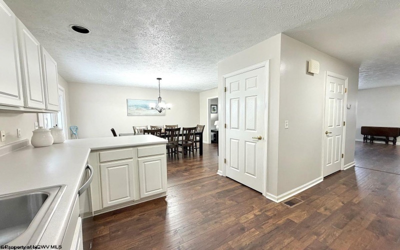 176 Meadowridge Drive, Morgantown, West Virginia 26505, 3 Bedrooms Bedrooms, 6 Rooms Rooms,3 BathroomsBathrooms,Residential Rentals,For Rent,Meadowridge,10163630