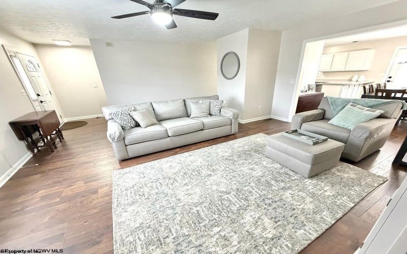 176 Meadowridge Drive, Morgantown, West Virginia 26505, 3 Bedrooms Bedrooms, 6 Rooms Rooms,3 BathroomsBathrooms,Residential Rentals,For Rent,Meadowridge,10163630