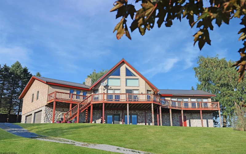 1516 White Oak School Road, Terra Alta, West Virginia 26764, 3 Bedrooms Bedrooms, 11 Rooms Rooms,3 BathroomsBathrooms,Single Family Detached,For Sale,White Oak School,10161785