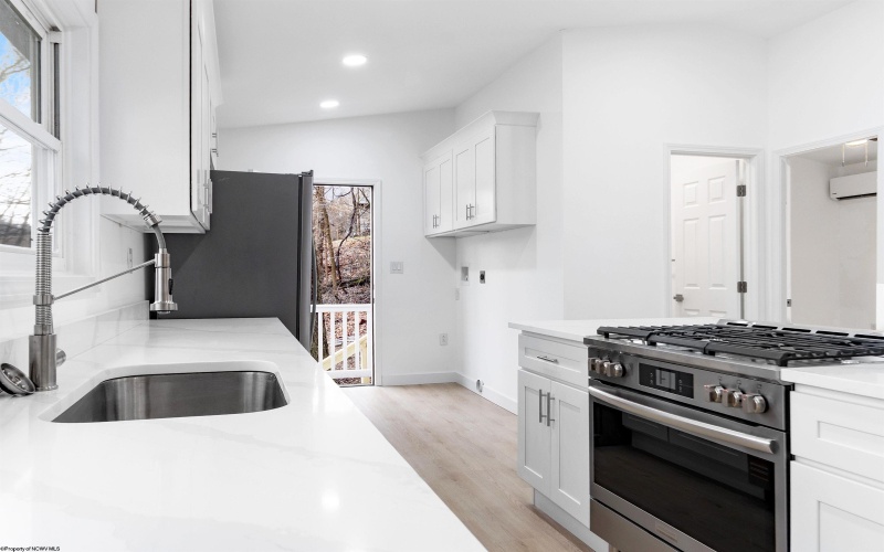 608 Brockway Avenue, Morgantown, West Virginia 26501, 3 Bedrooms Bedrooms, 7 Rooms Rooms,1 BathroomBathrooms,Single Family Detached,For Sale,Brockway,10163636