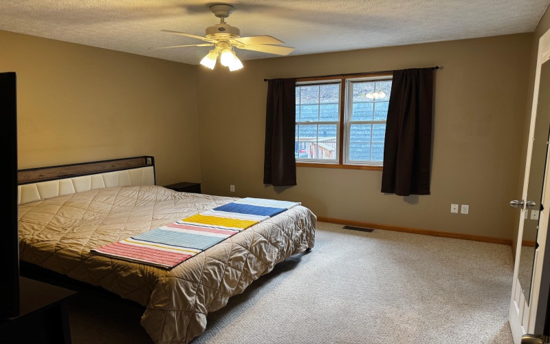 33 Rocky Top Lane, Morgantown, West Virginia 26508, 3 Bedrooms Bedrooms, 7 Rooms Rooms,2 BathroomsBathrooms,Single Family Detached,For Sale,Rocky Top,10163633